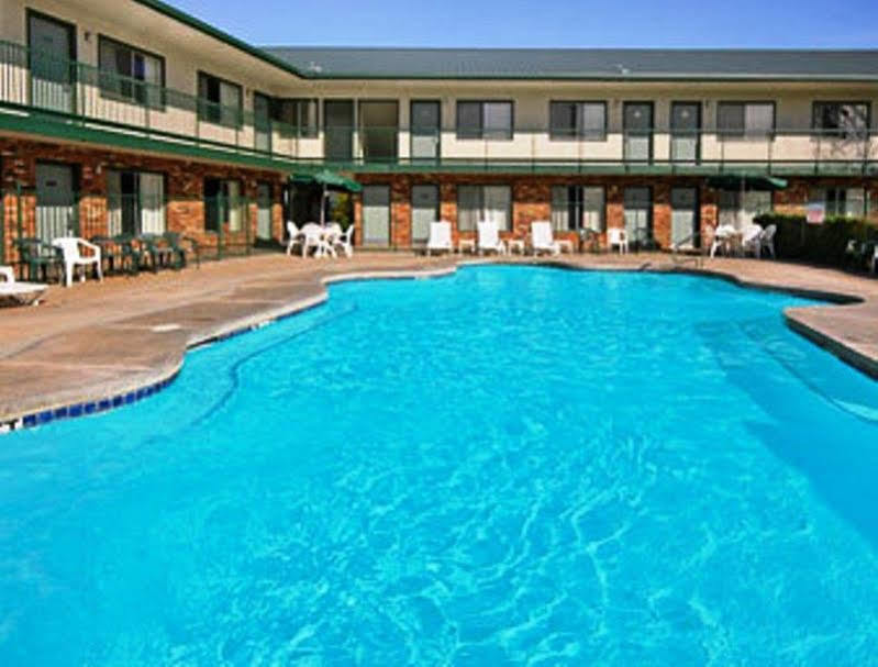 Days Inn By Wyndham Show Low Dış mekan fotoğraf