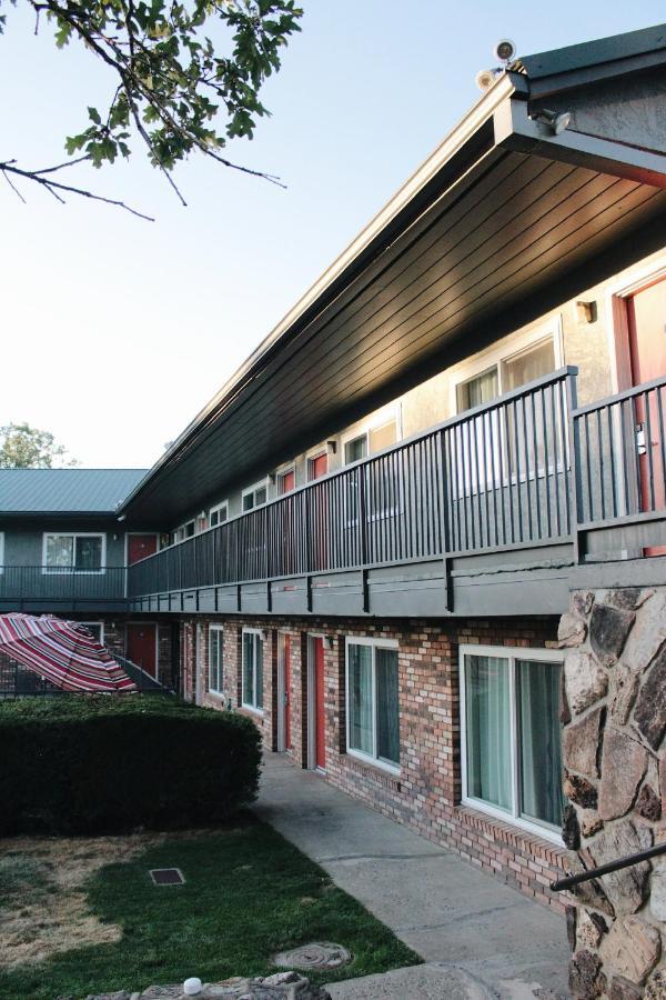 Days Inn By Wyndham Show Low Dış mekan fotoğraf